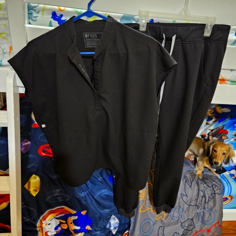 2 SETS OF FIG SCRUBS